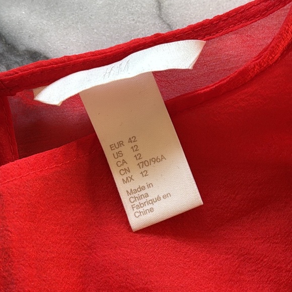 H&M Red Top with Ruffle Short Sleeves - Picture 3 of 10